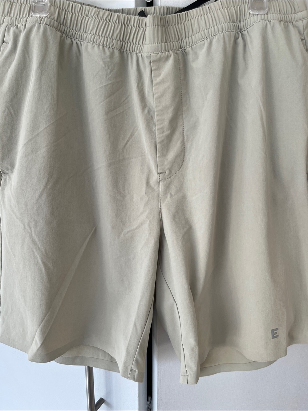 Everlane Men’s Performance Shorts- Size L-Beige
